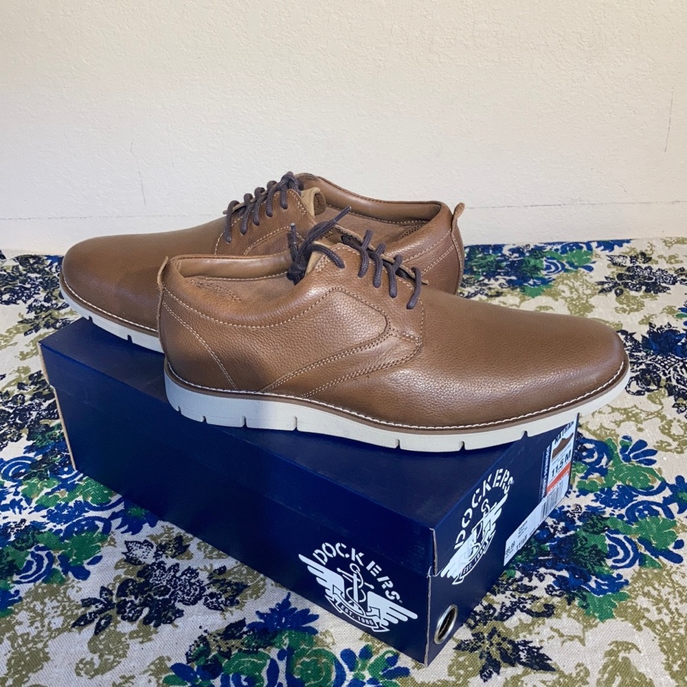 DOCKERS “Nathan” Tan leather Loafers